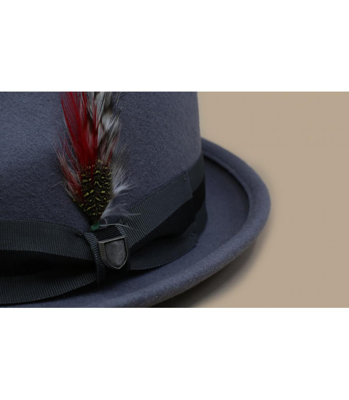 Brixton Chapeau gris ruban plume